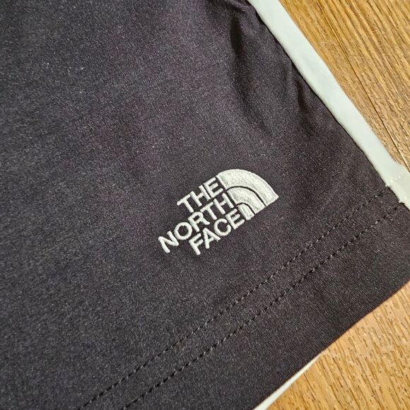 The North Face Class V Shorts White & Black Color Block Split Men's Small S New - Picture 2 of 10
